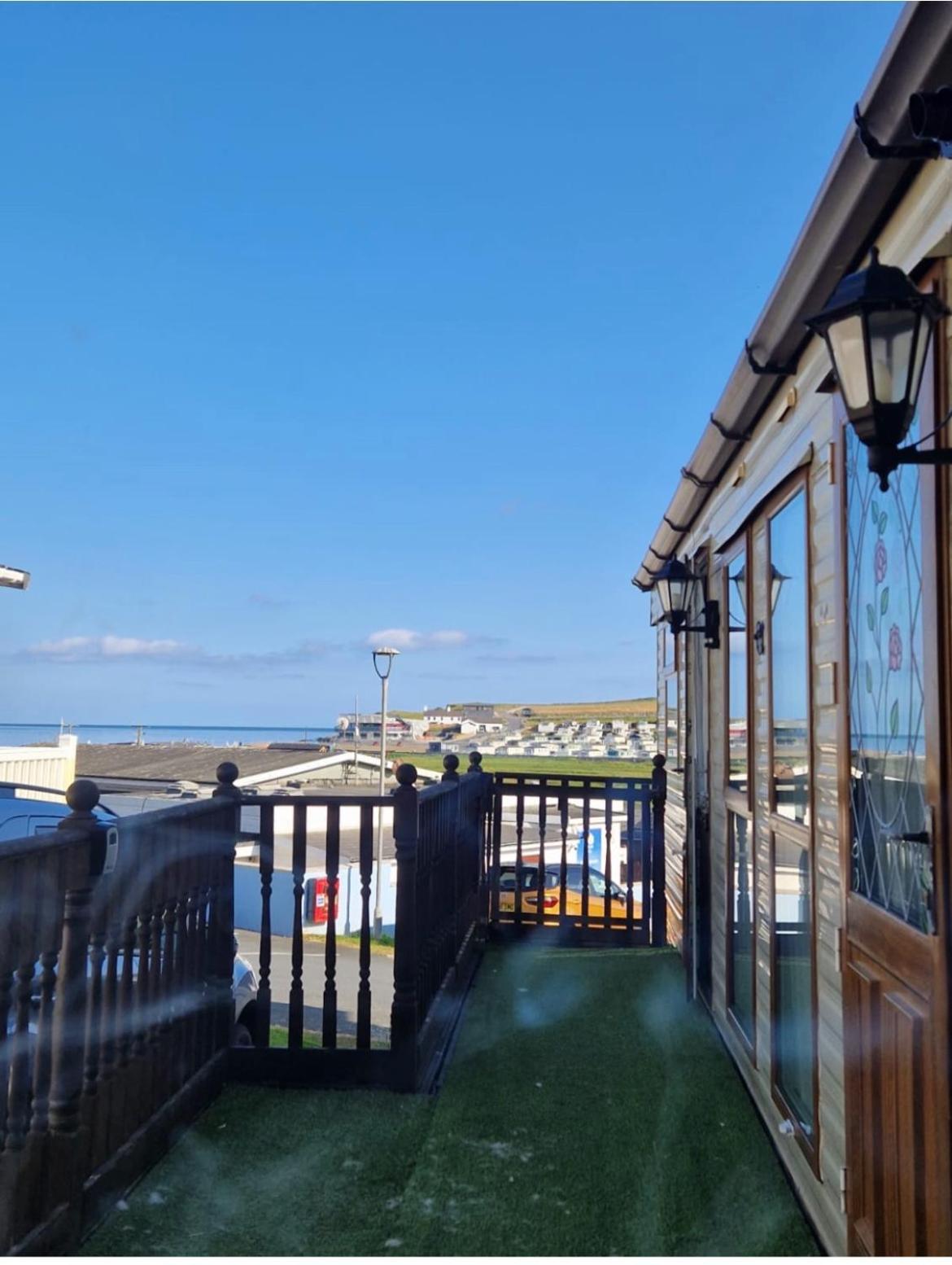 Spacious Luxury Escape With Sea Views And Pet Friendly At Clarach Bay アベリストウィス エクステリア 写真