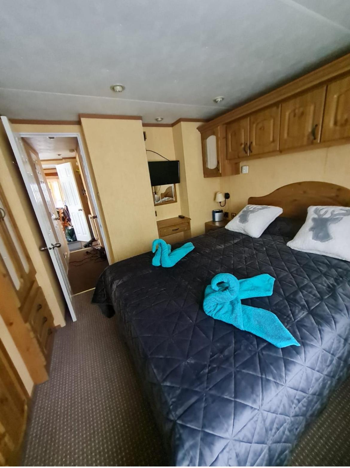 Spacious Luxury Escape With Sea Views And Pet Friendly At Clarach Bay アベリストウィス エクステリア 写真